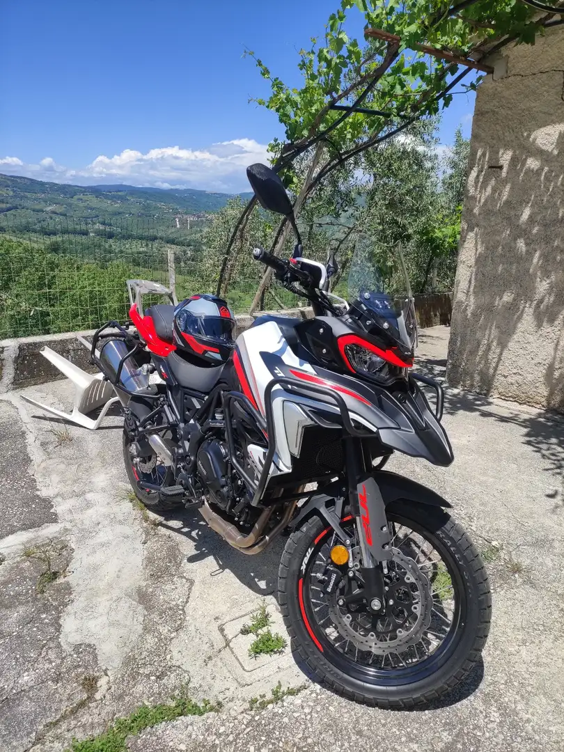 Benelli TRK 702 kit valigie in dotazione Bianco - 1