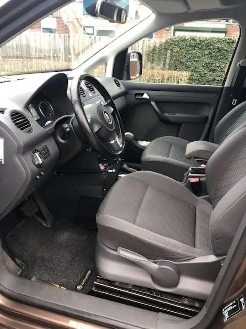 Volkswagen Caddy 1.6 TDI Comfortline Maxi aangepast voor invalide Bruin - 1