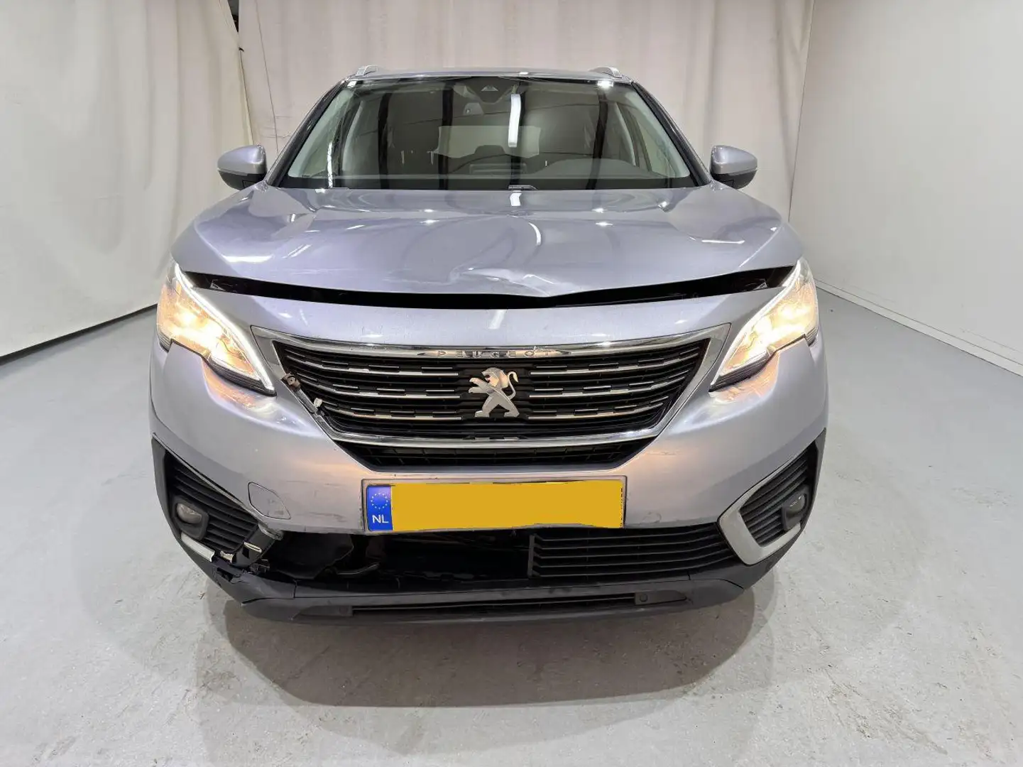 Peugeot 5008 1.2 PureTech 130 Executive 7-Pers. Grau - 2