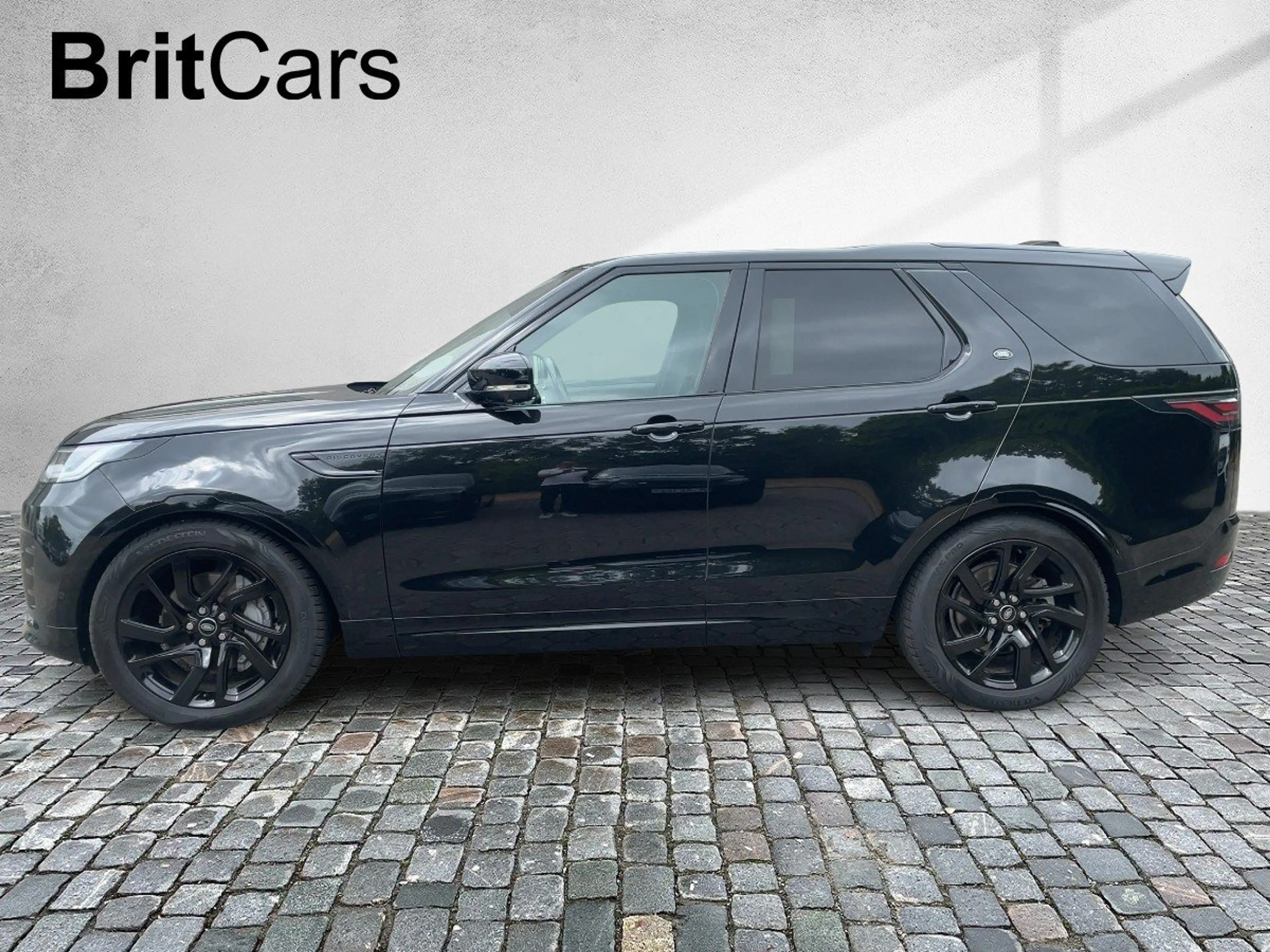 Land Rover Discovery 5 D250 R-Dynamic SE Luft  AHK Pano — photo 3