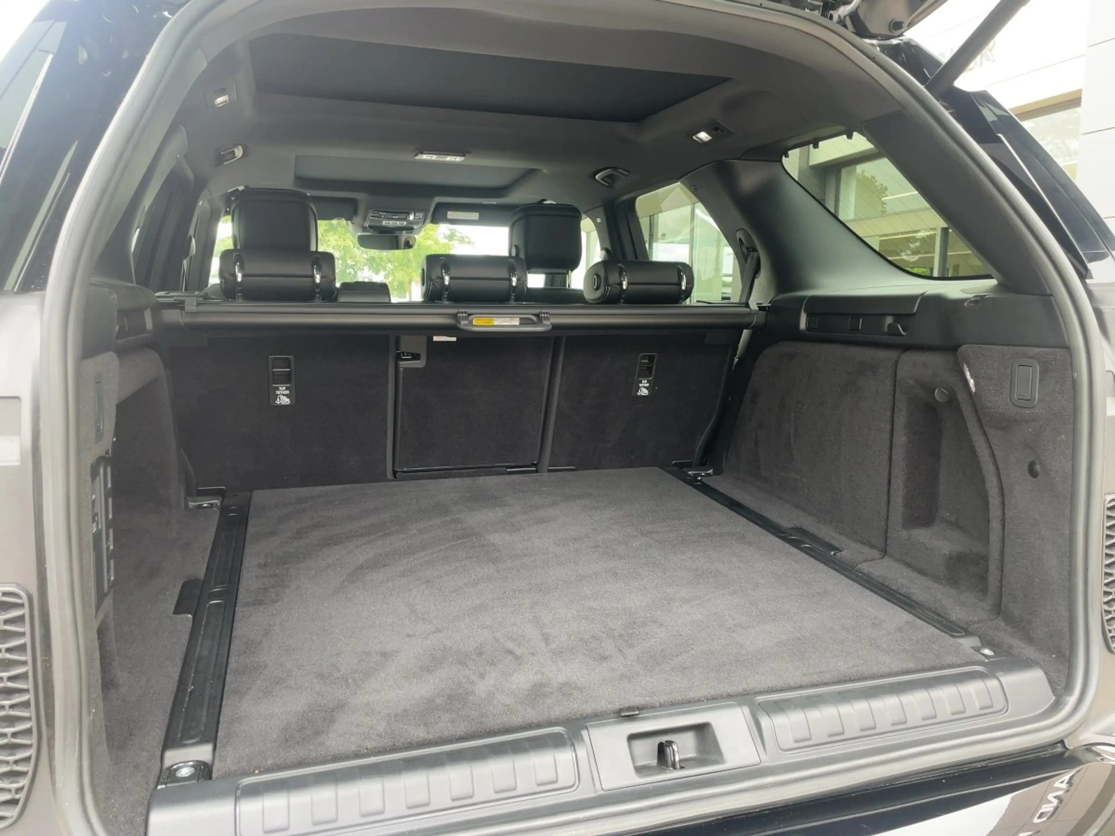Land Rover Discovery 5 D250 R-Dynamic SE Luft  AHK Pano — photo 8