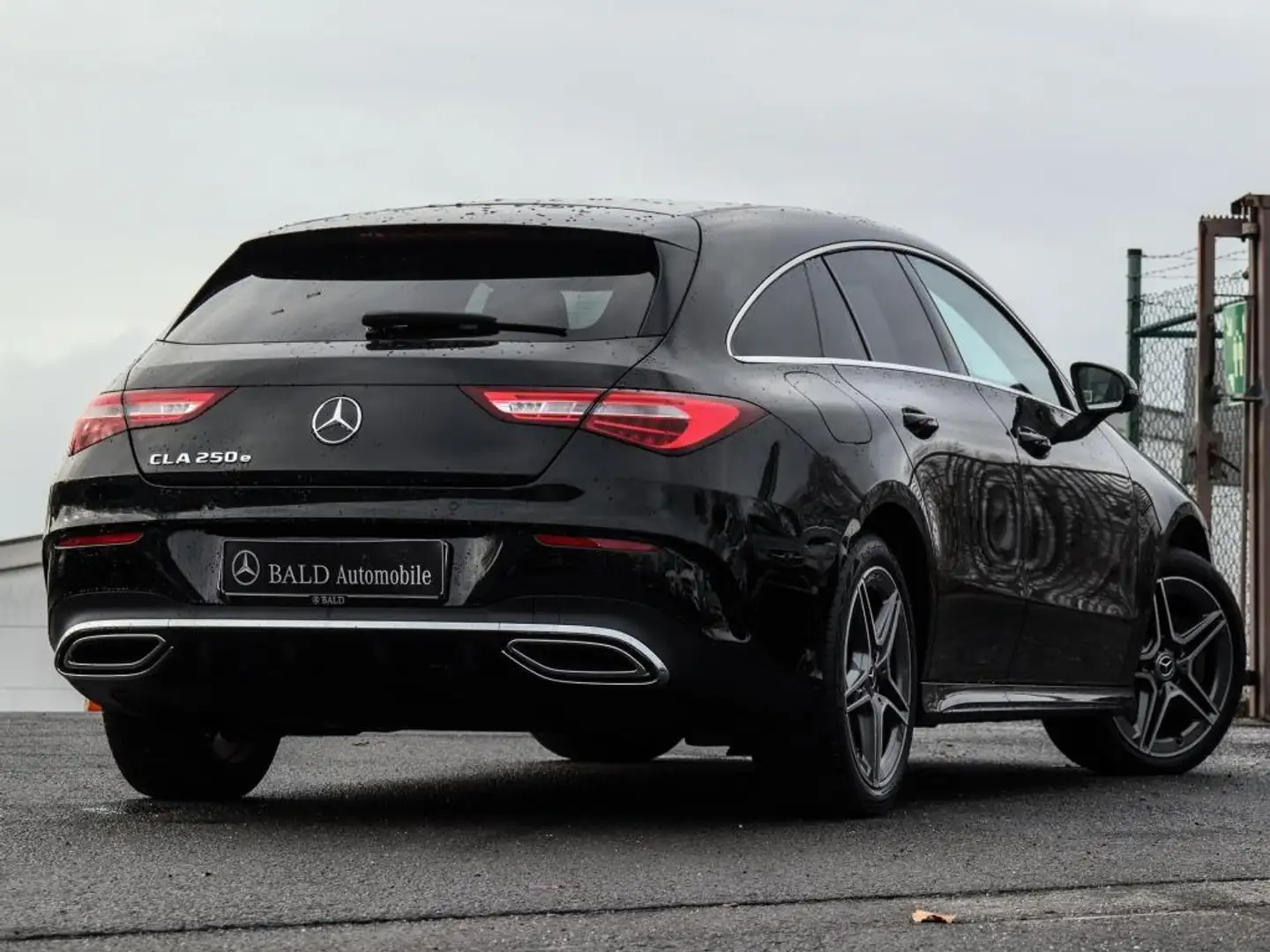 Mercedes-Benz CLA 250 e SB AMG-Sport/Pano/Tempom/Cam/Ambi/18" Schwarz - 2