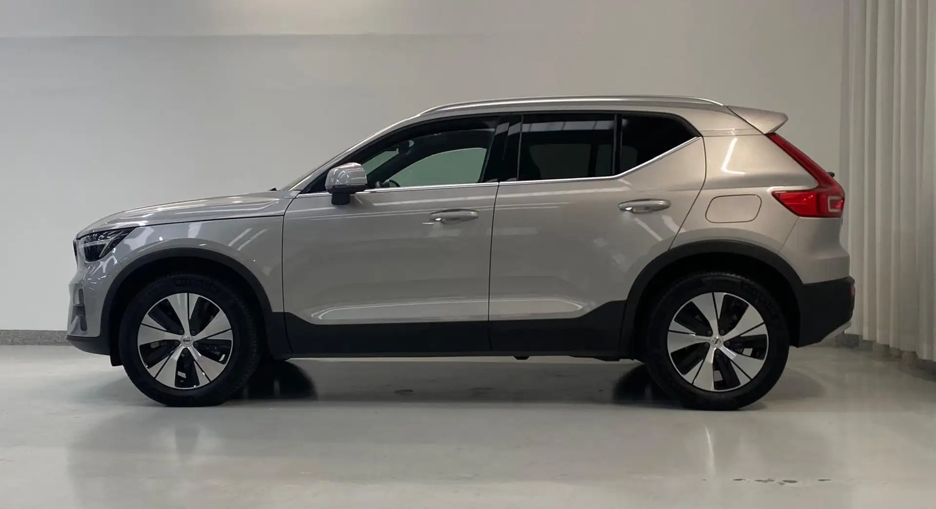 Volvo XC40 1.5 t5 recharge phev Plus Bright auto Grigio - 1