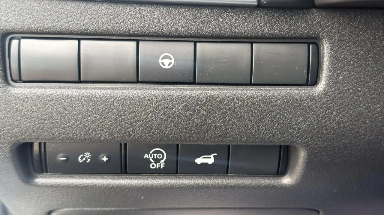 Nissan Rogue photo Nissan Rogue