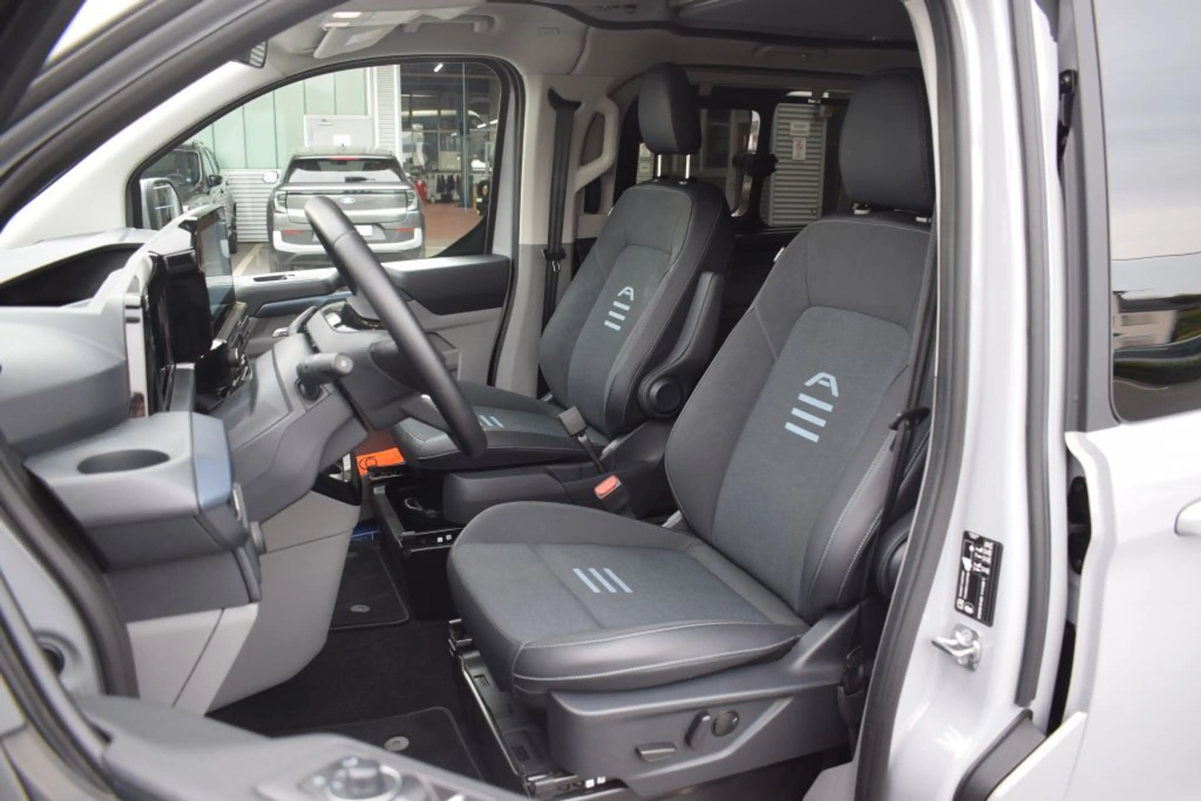 Ford Tourneo Custom E-Tourneo Custom,Camper Umbau, Aufstelldach,Küch — photo 8