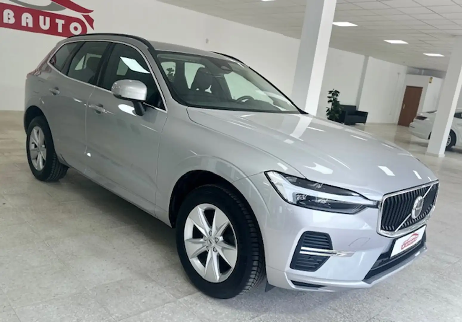 Volvo XC60 B4 Plus Dark Gris - 2
