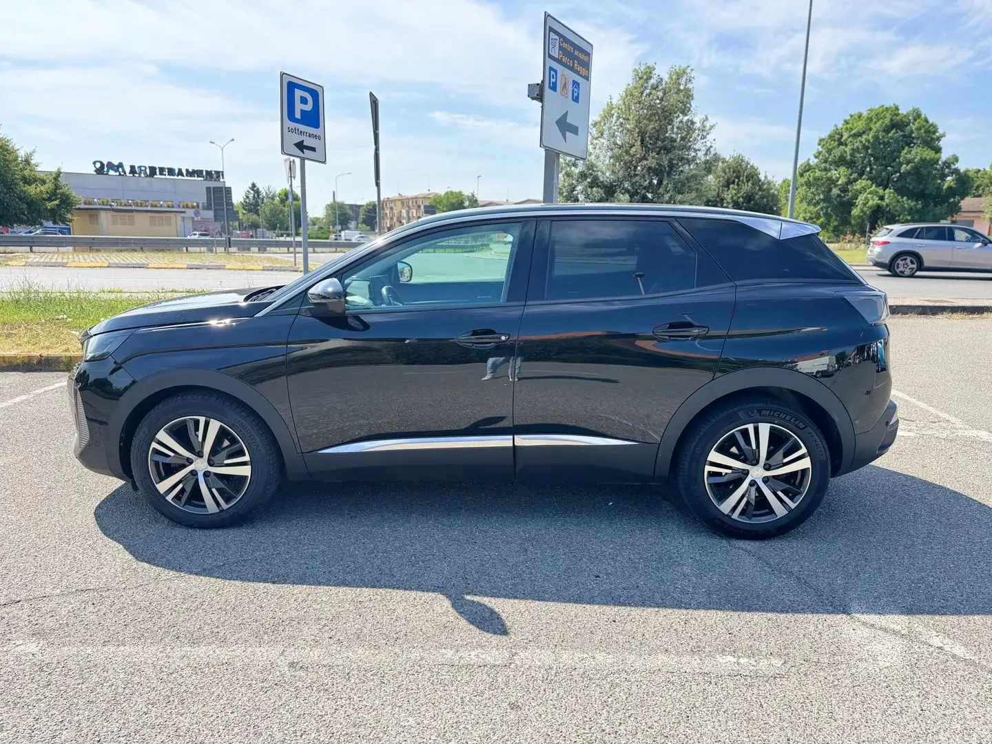 Peugeot 3008 Allure 1.5 Blue HDI 130 Zwart - 2
