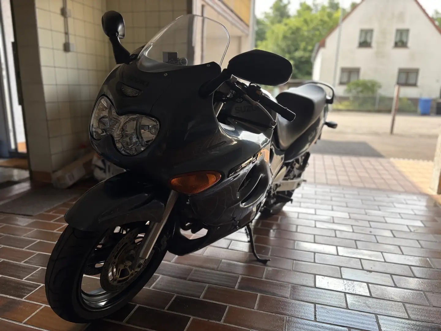 Suzuki GSX 750 GSXF im sehr guten Zustand zu verkaufen. - 1