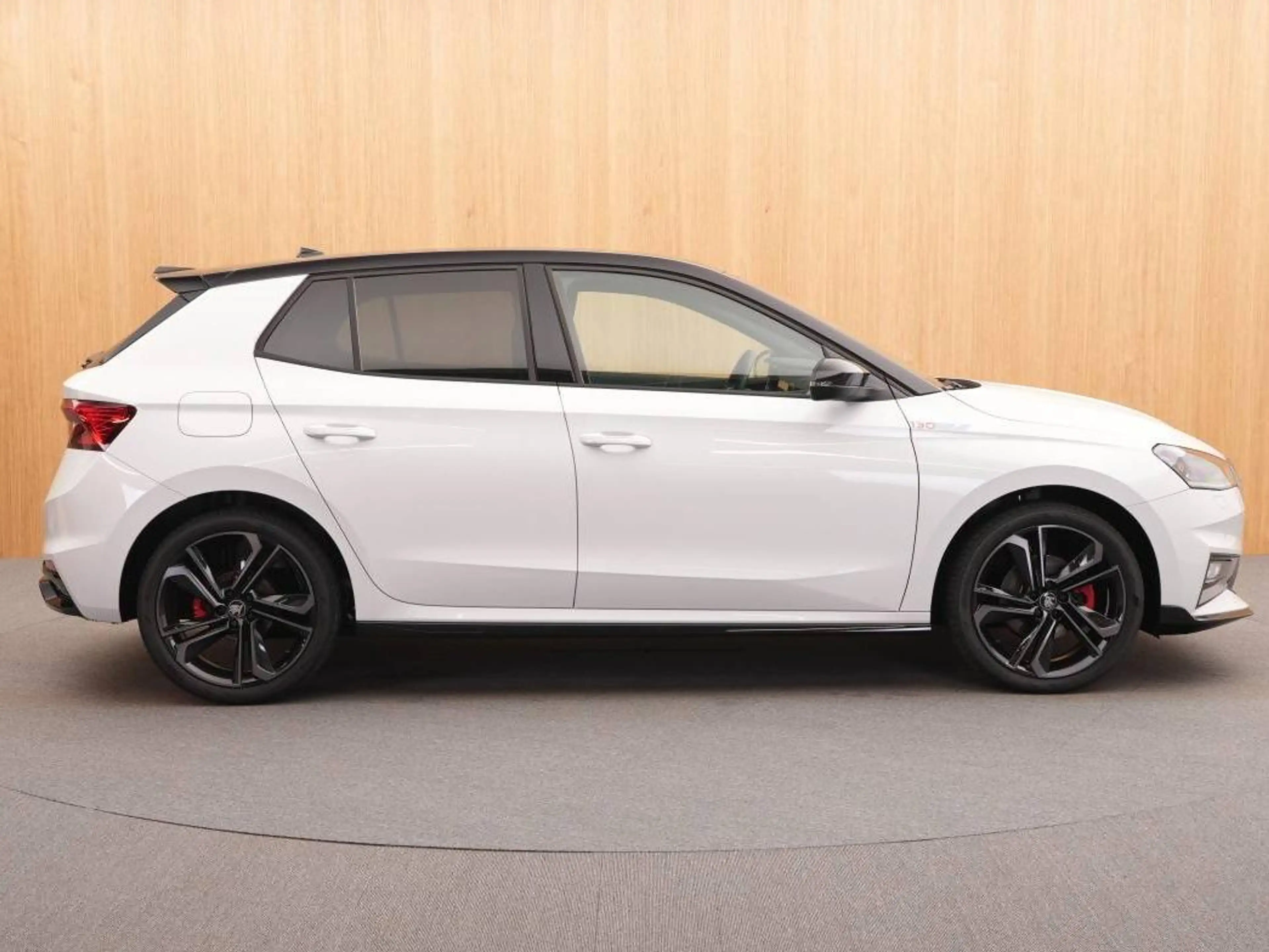Skoda Fabia Fabia 1.5 TSI DSG Edition 130 Matrix PDC SHZ — photo 4