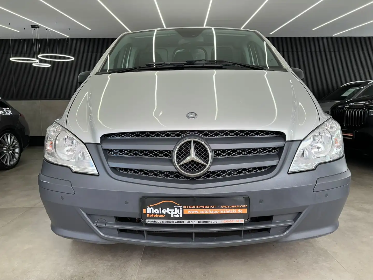 Mercedes-Benz Vito 113 CDI Kasten Lang*Klima*PDC*AHK*Tempomat* Silber - 2
