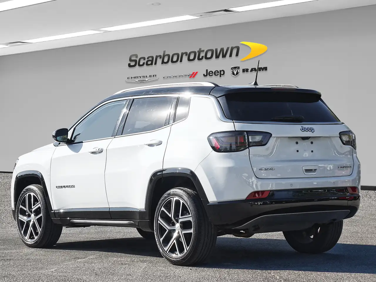 Jeep Compass photo Jeep Compass