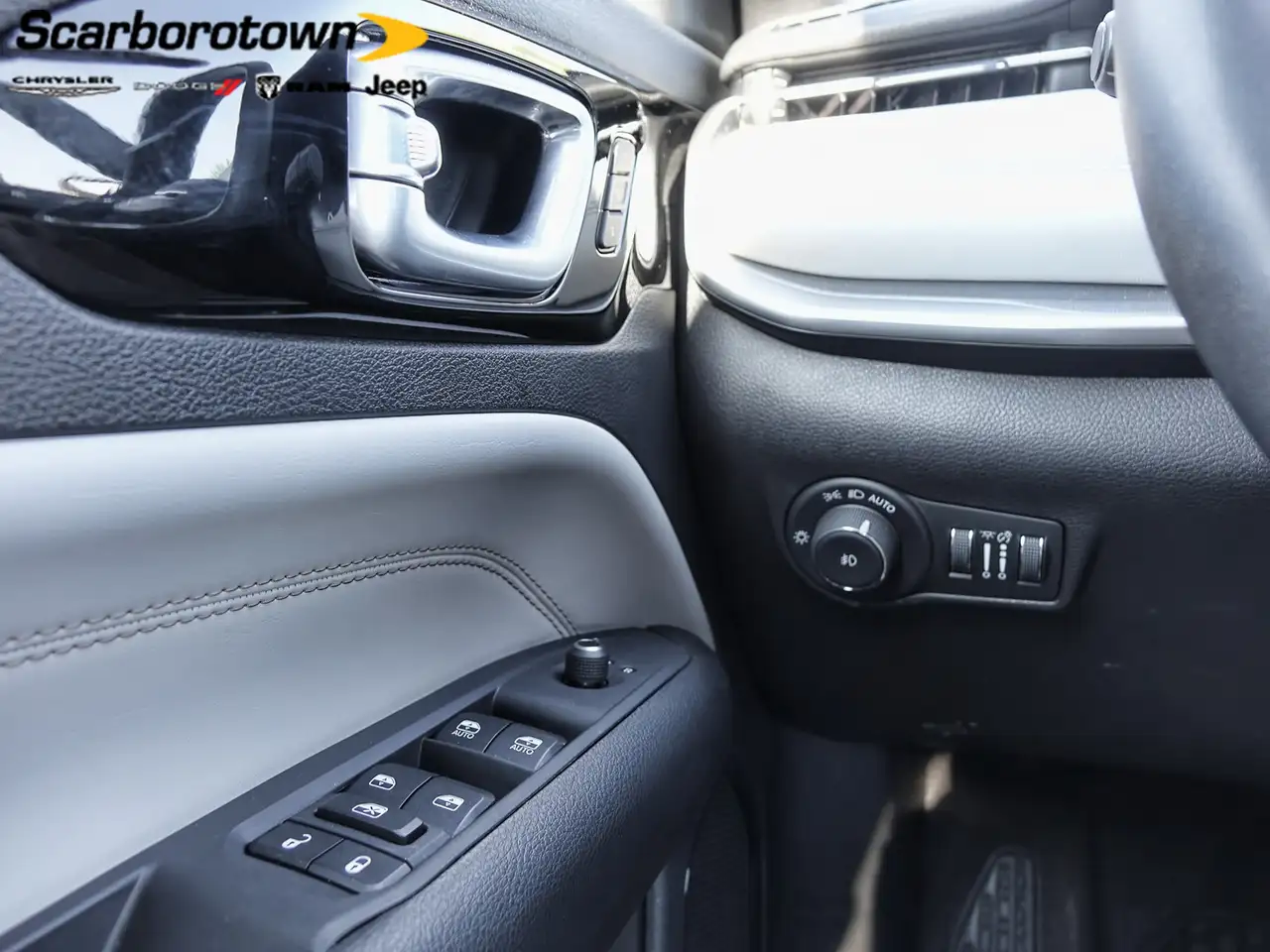 Jeep Compass photo Jeep Compass