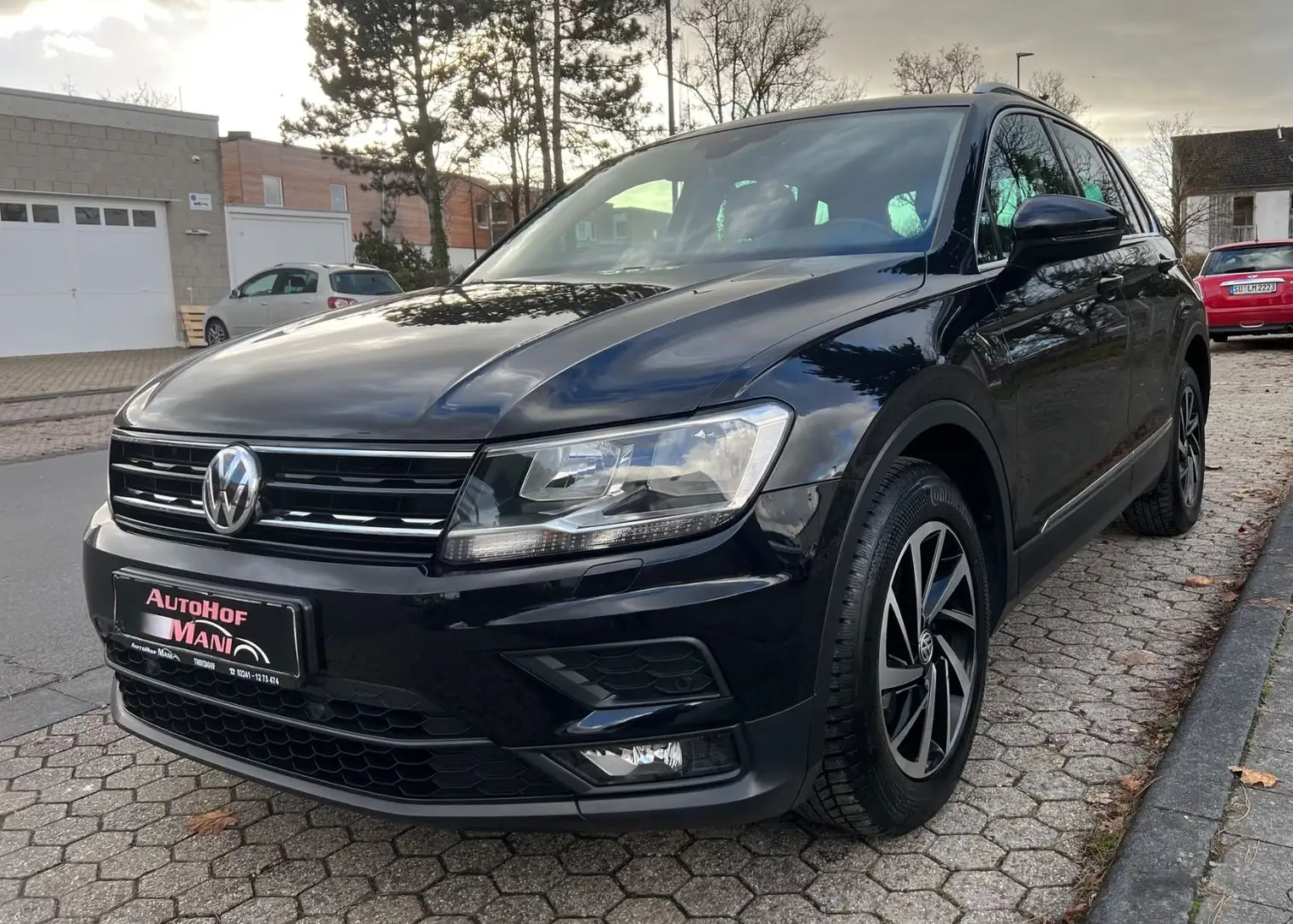 Volkswagen Tiguan Join/Navi/1 Hand/AHK/PDC Schwarz - 1
