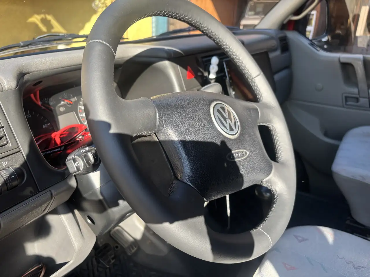 Volkswagen T4 Caravelle 2-3-3 Comfortline 2,5 TDI, foto 3