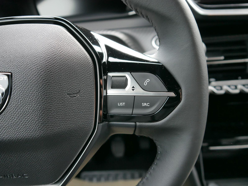 Peugeot 2008 Allure 1.2*NAVI*TEMPOMAT*KLIMA*PDC*LED*BLUETOOT... — photo 14