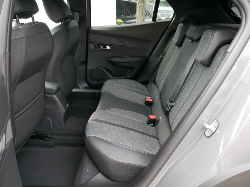 Peugeot 2008 Allure 1.2*NAVI*TEMPOMAT*KLIMA*PDC*LED*BLUETOOT... — photo 8