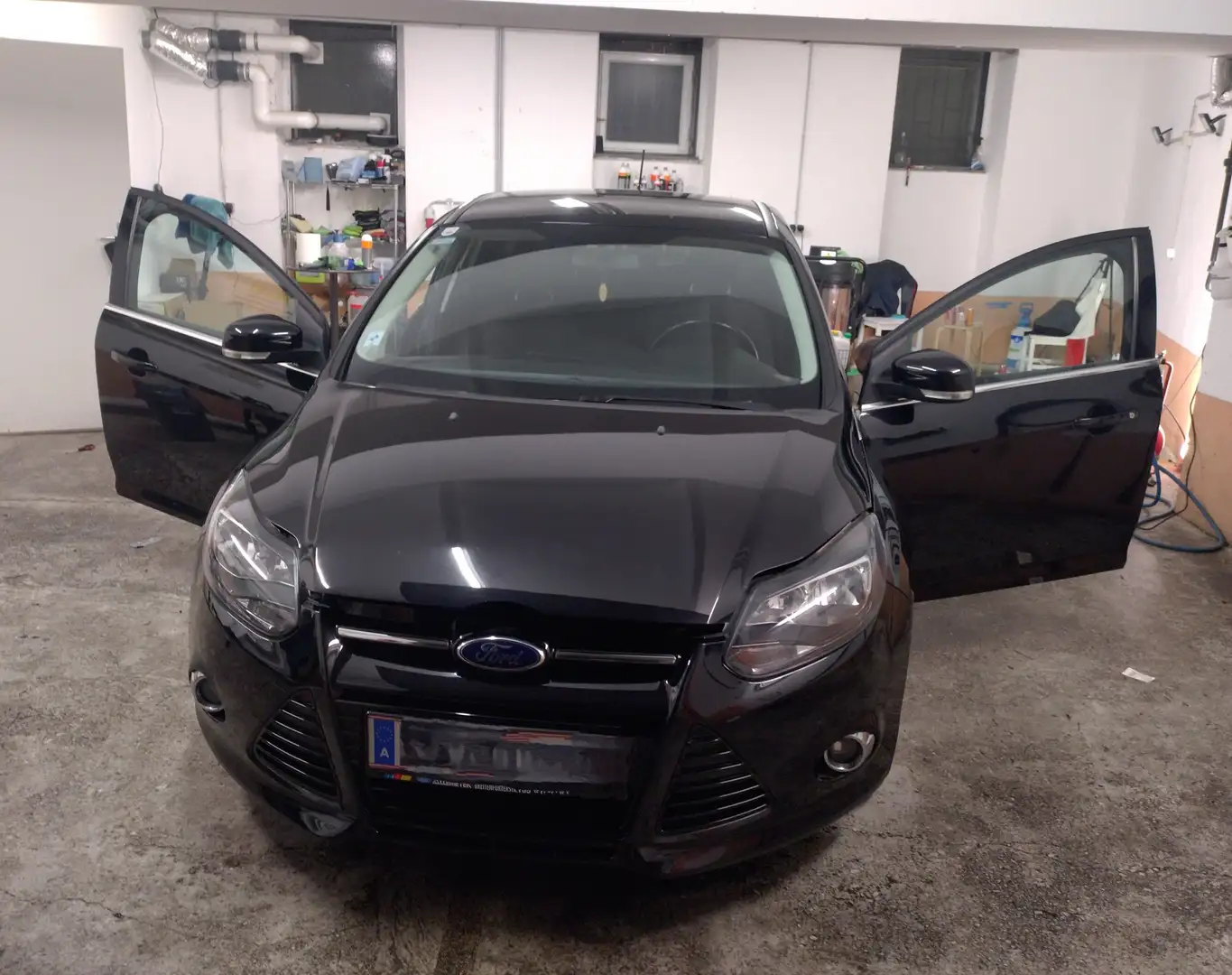 Ford Focus Focus Titanium ECOnetic 1,6 TDCi DPF Titanium Schwarz - 1
