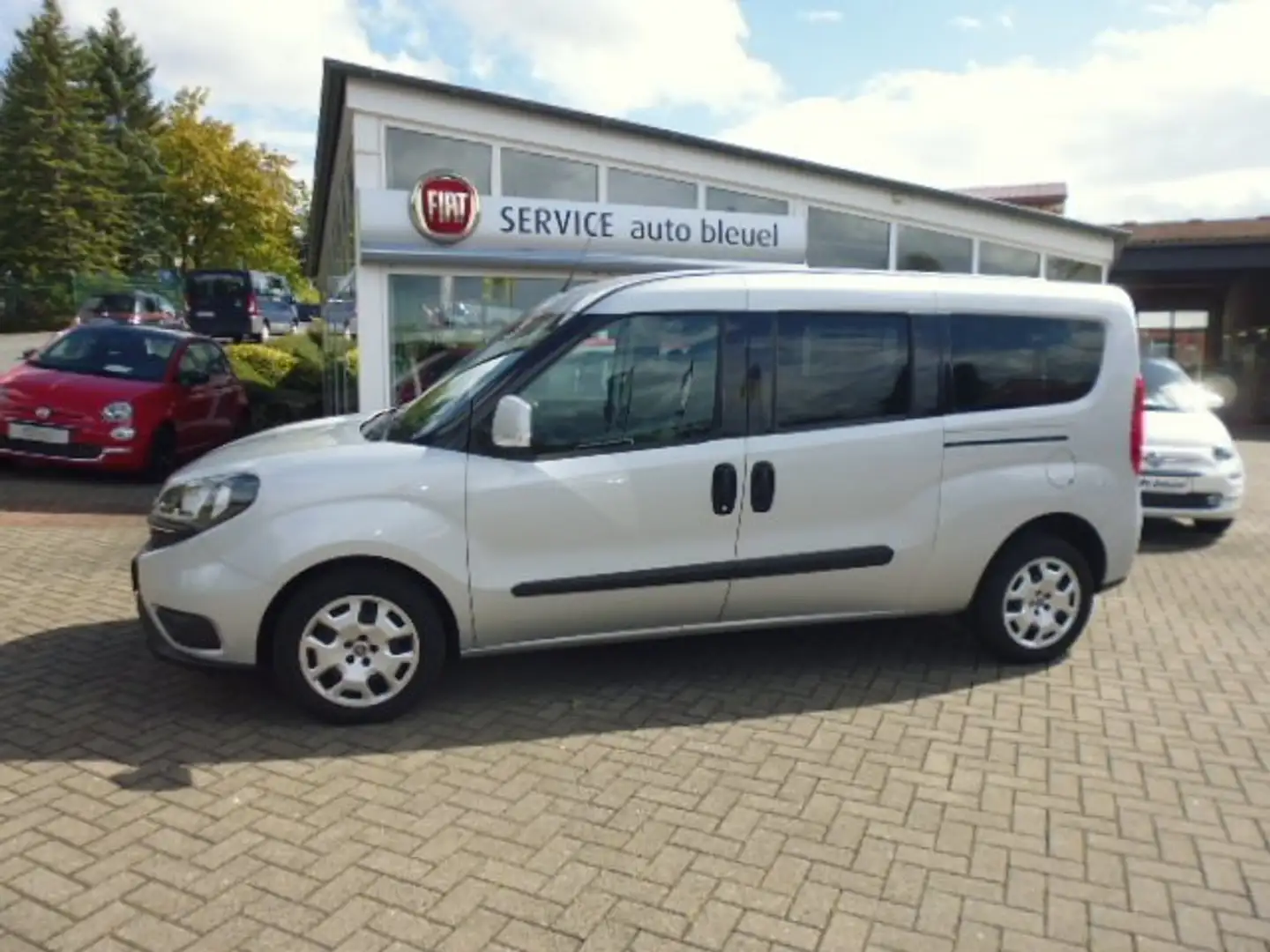 Fiat Doblo Doblo SX Maxi Kombi 5-Sitzer, Park View, Tempomat Silber - 1