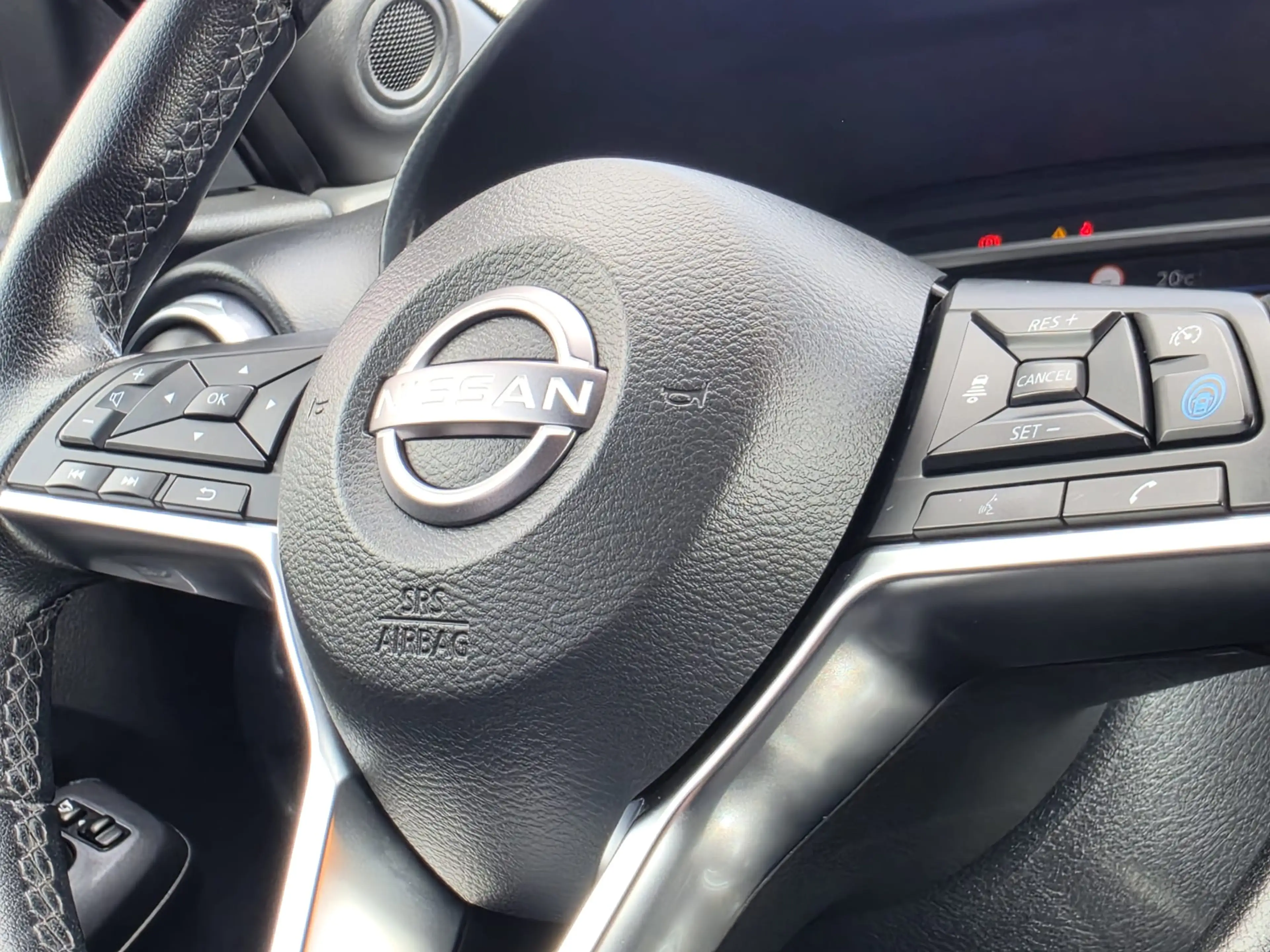 Nissan Juke 1.6 Hybrid TEKNA/2FARBEN/BOSE/NAVI — photo 13