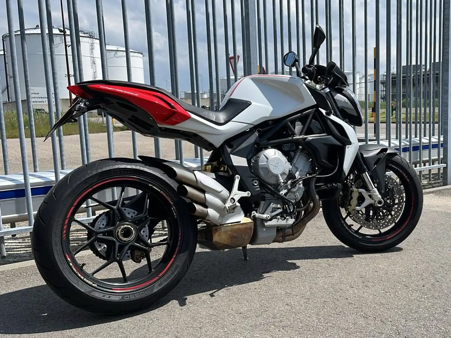 MV Agusta Brutale 800 Rood - 1
