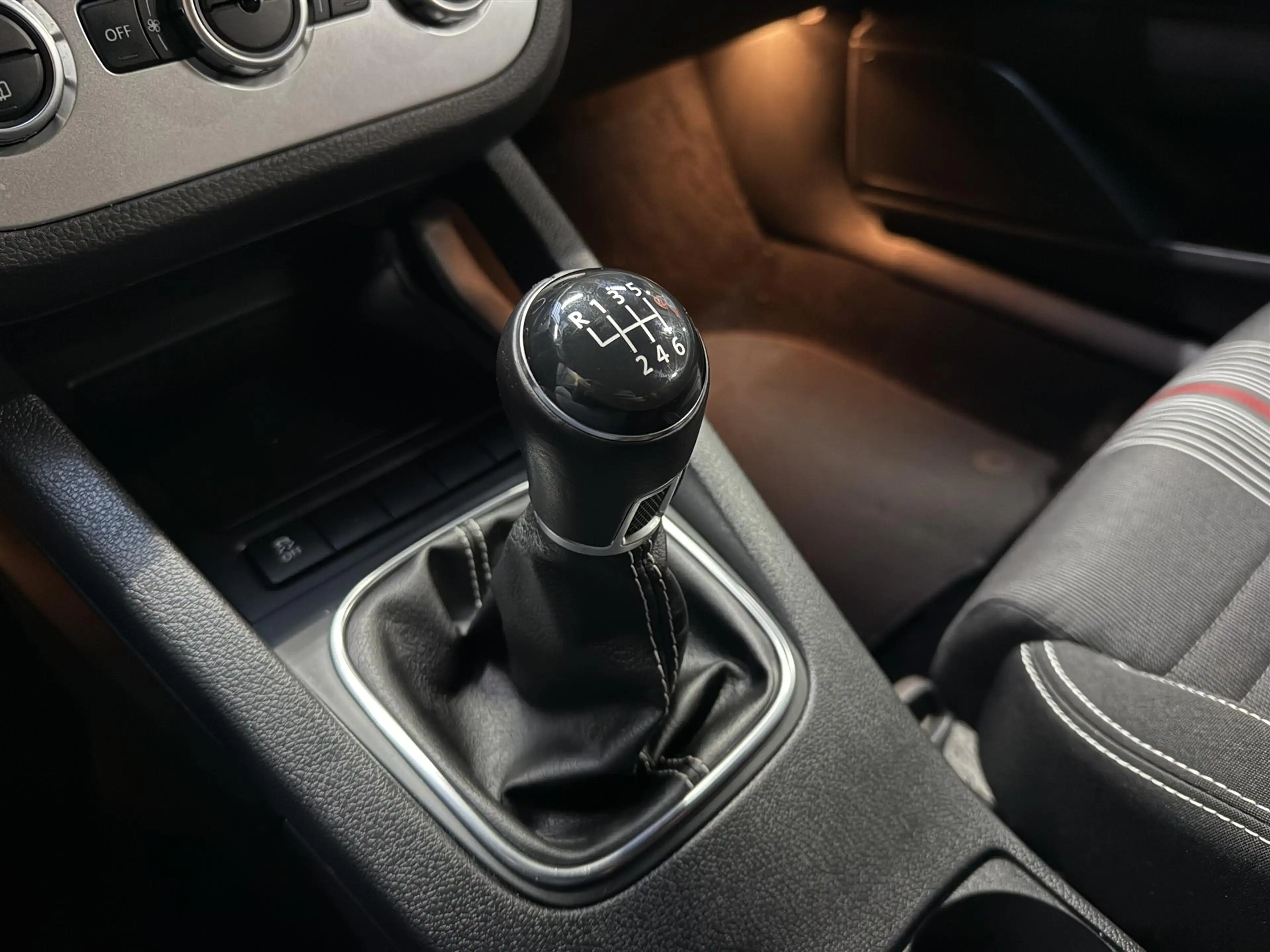 Volkswagen Scirocco 1.4 TSI ZEER Uniek!! 31DKM!! NAVI!! Clima!! Nette — photo 20