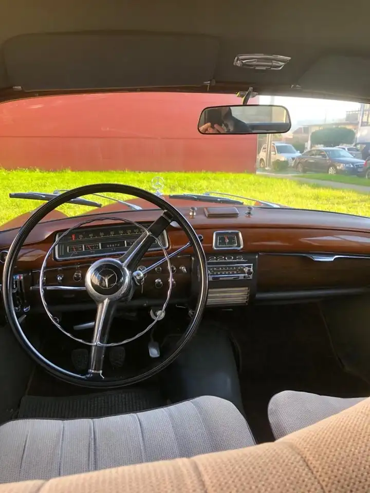 Mercedes-Benz 220, foto 12