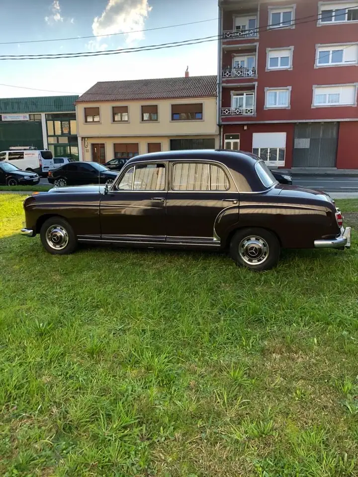 Mercedes-Benz 220, foto 8