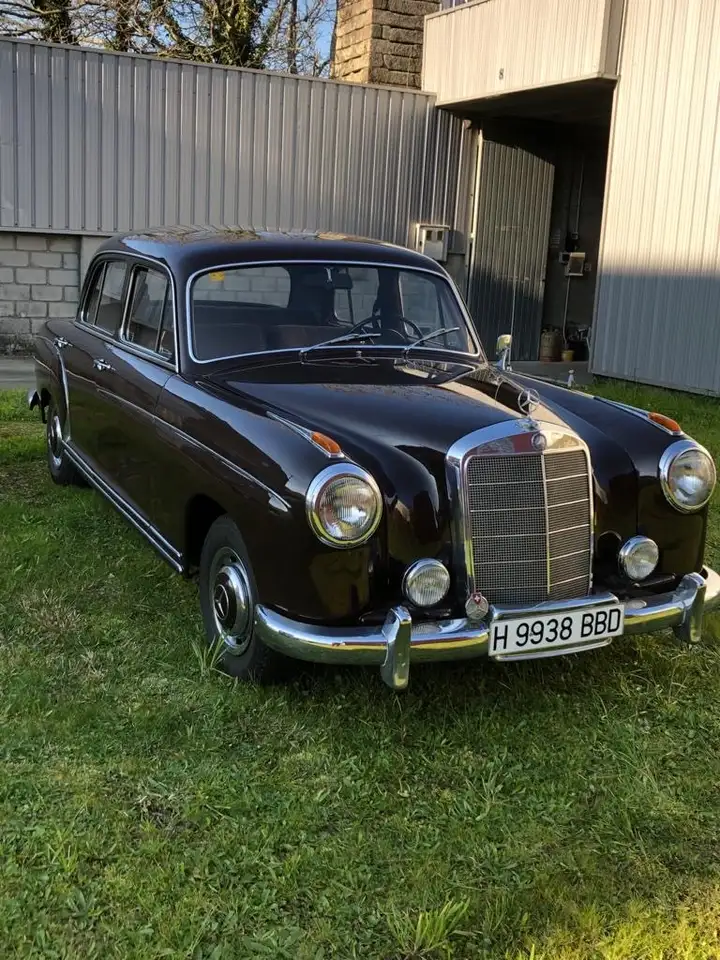 Mercedes-Benz 220, foto 3