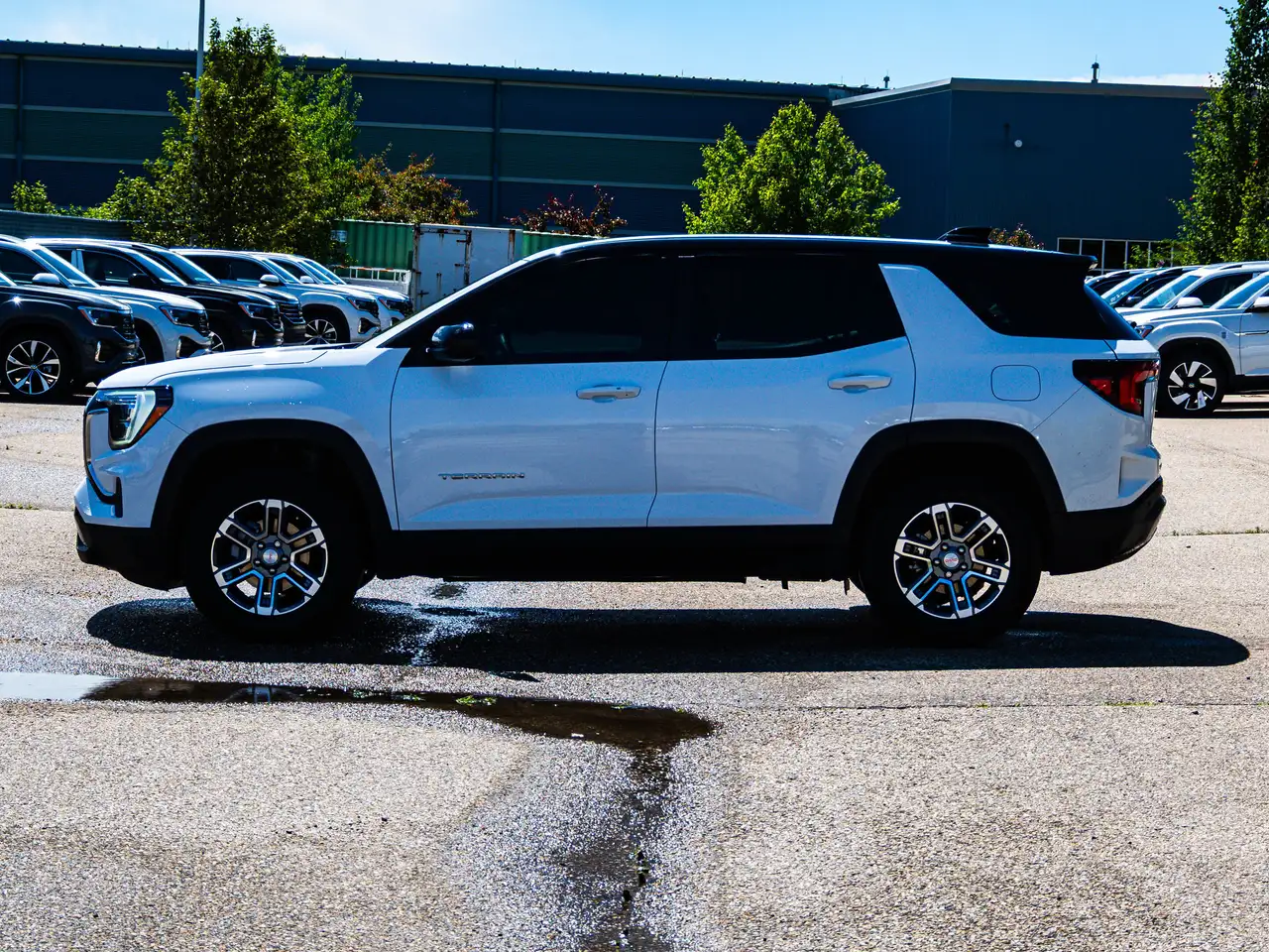 GMC Terrain photo GMC Terrain