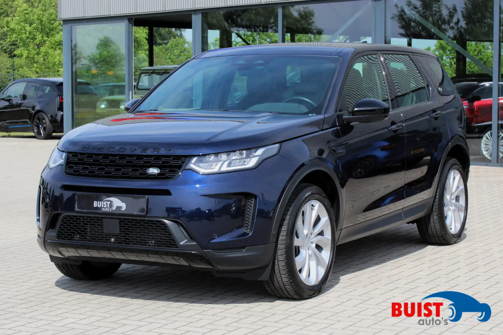 Land Rover Discovery Sport P300e 1.5 S AWD PANO LEER 20" LED DAB 11921KM! NL- Blauw - 1