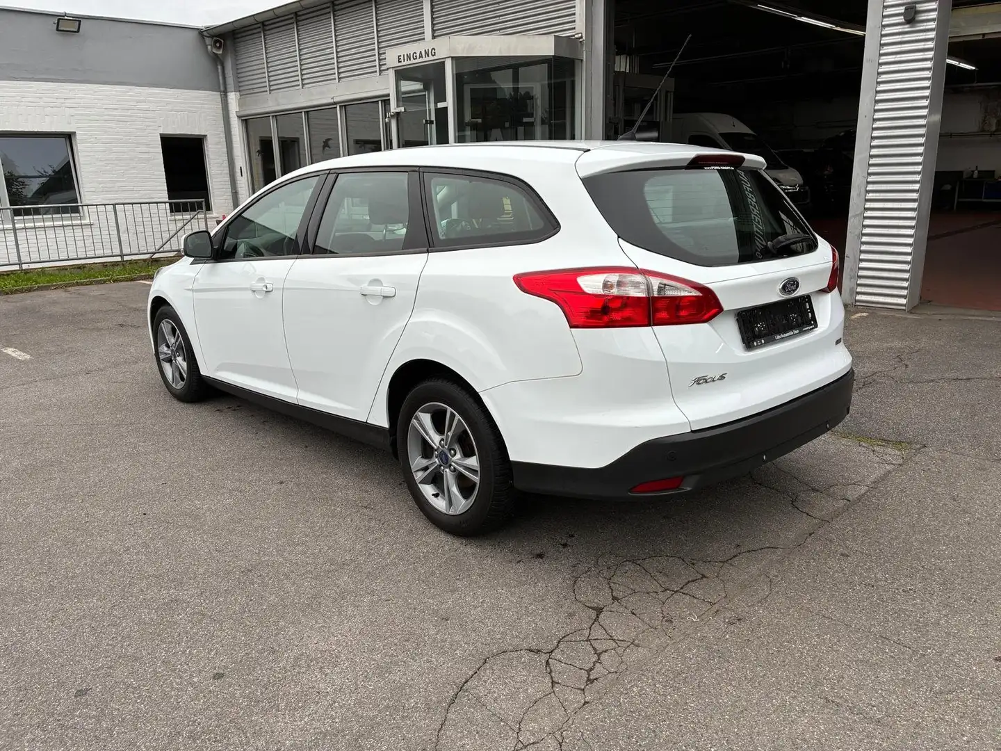 Ford Focus Sync Edition Weiß - 1