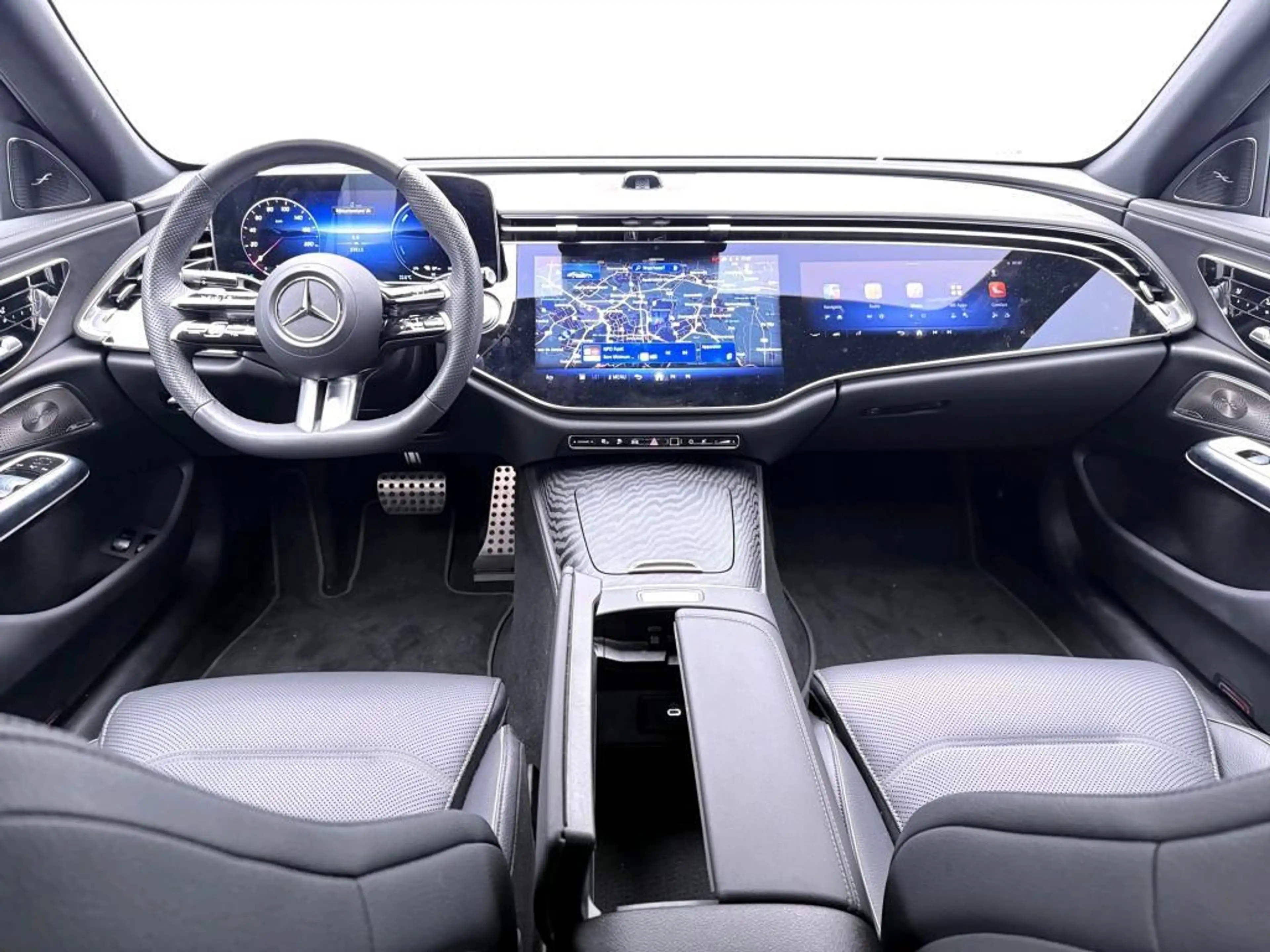 Mercedes-Benz E 300 e Sport Edition — photo 5