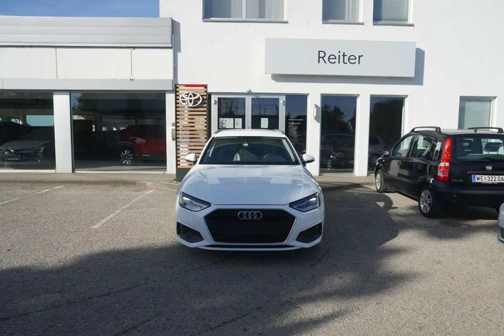 Audi A4 Avant 35 TDI S-tronic *LED*AHK*LEDER* Weiß - 1