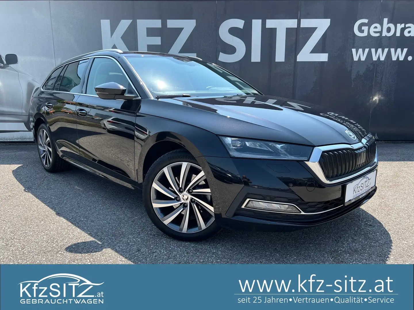 Skoda Octavia Combi 2,0 TDI Style DSG | NP: €50.900 Schwarz - 1
