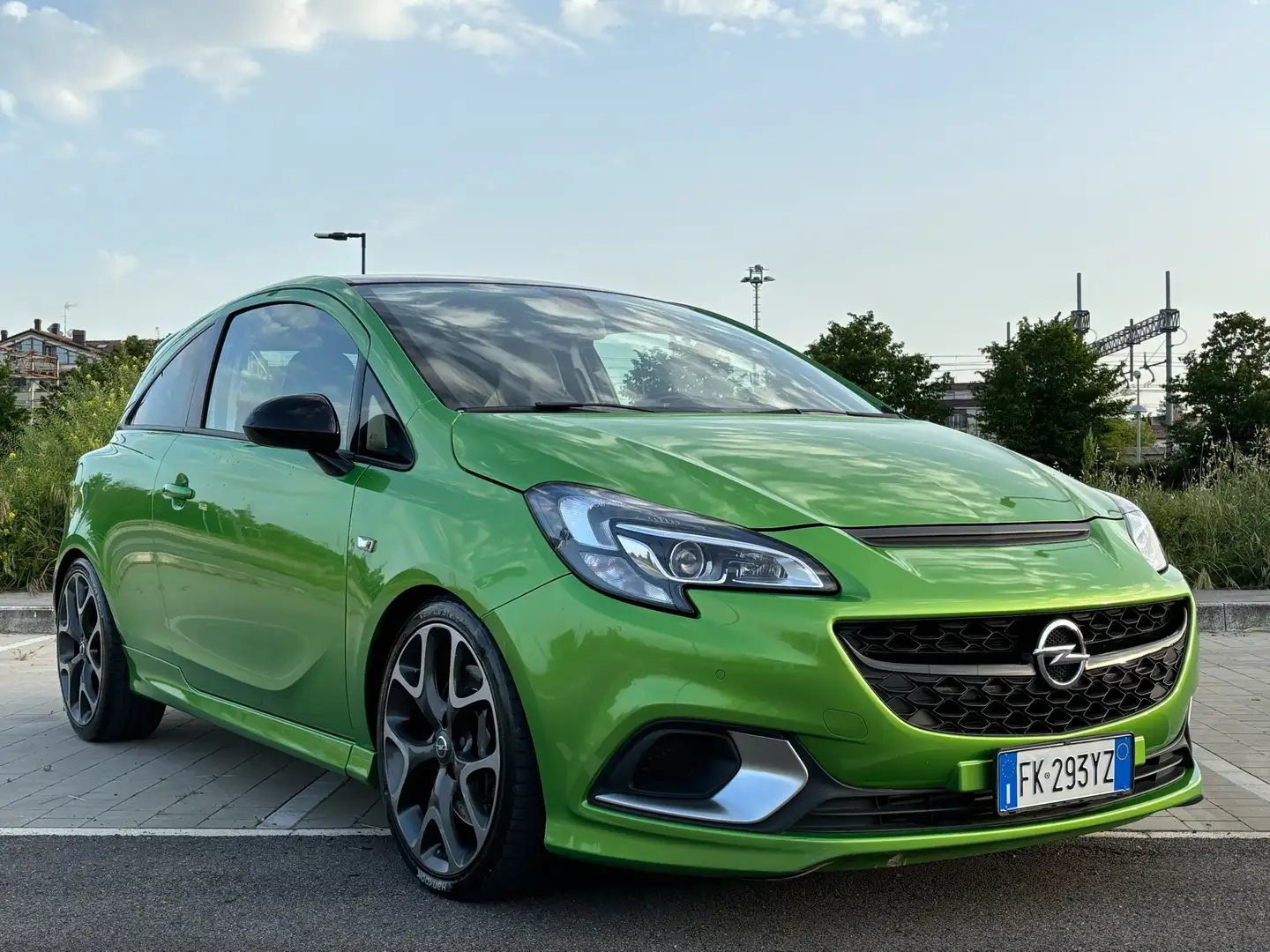 Opel Corsa 3p 1.6t Opc 207cv Verde - 2
