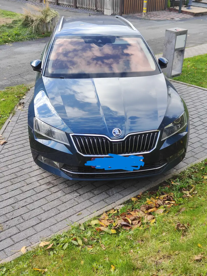 Skoda Superb Superb Combi 2.0 TDI Style Blauw - 1
