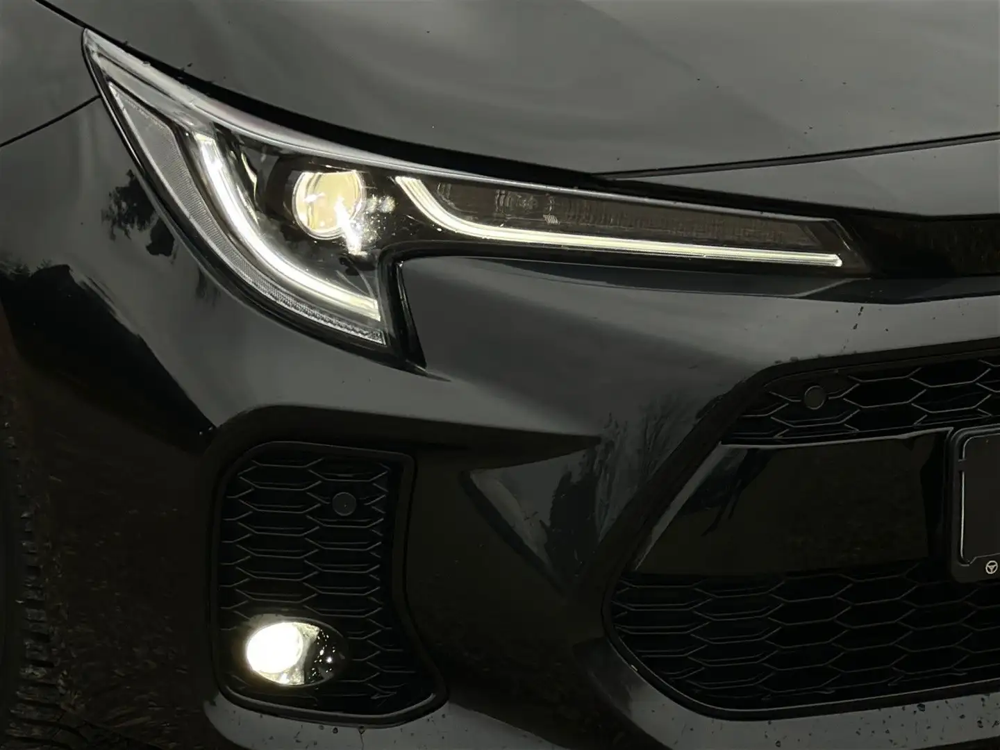 Suzuki Swace 1.8 Hybrid Comfort+(LED-ACC-SPURH-TOTW) Schwarz - 2