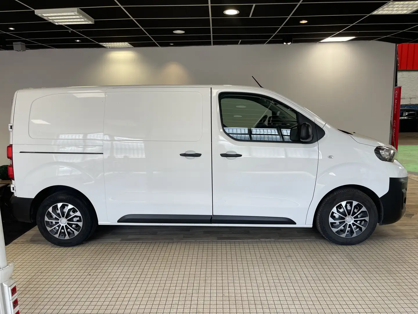 Peugeot e-Expert - 1