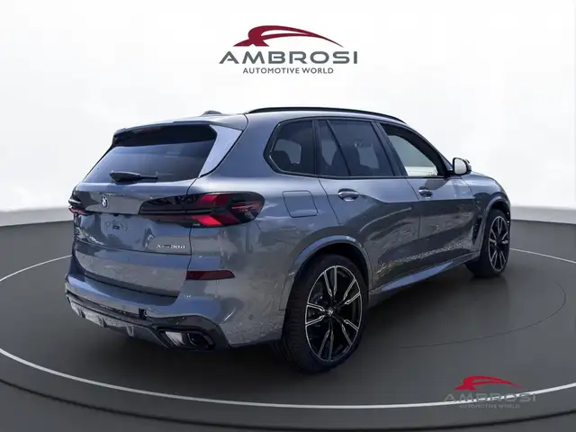 BMW X5 view 3