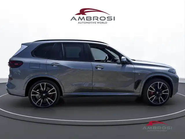 BMW X5 view 5