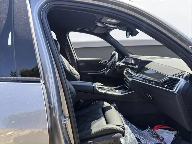 BMW X5 view 12
