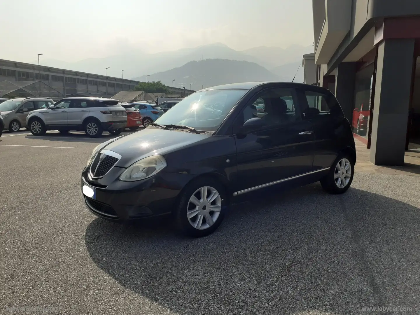 Lancia Ypsilon 1.3 MJT 90 CV Nero - 2