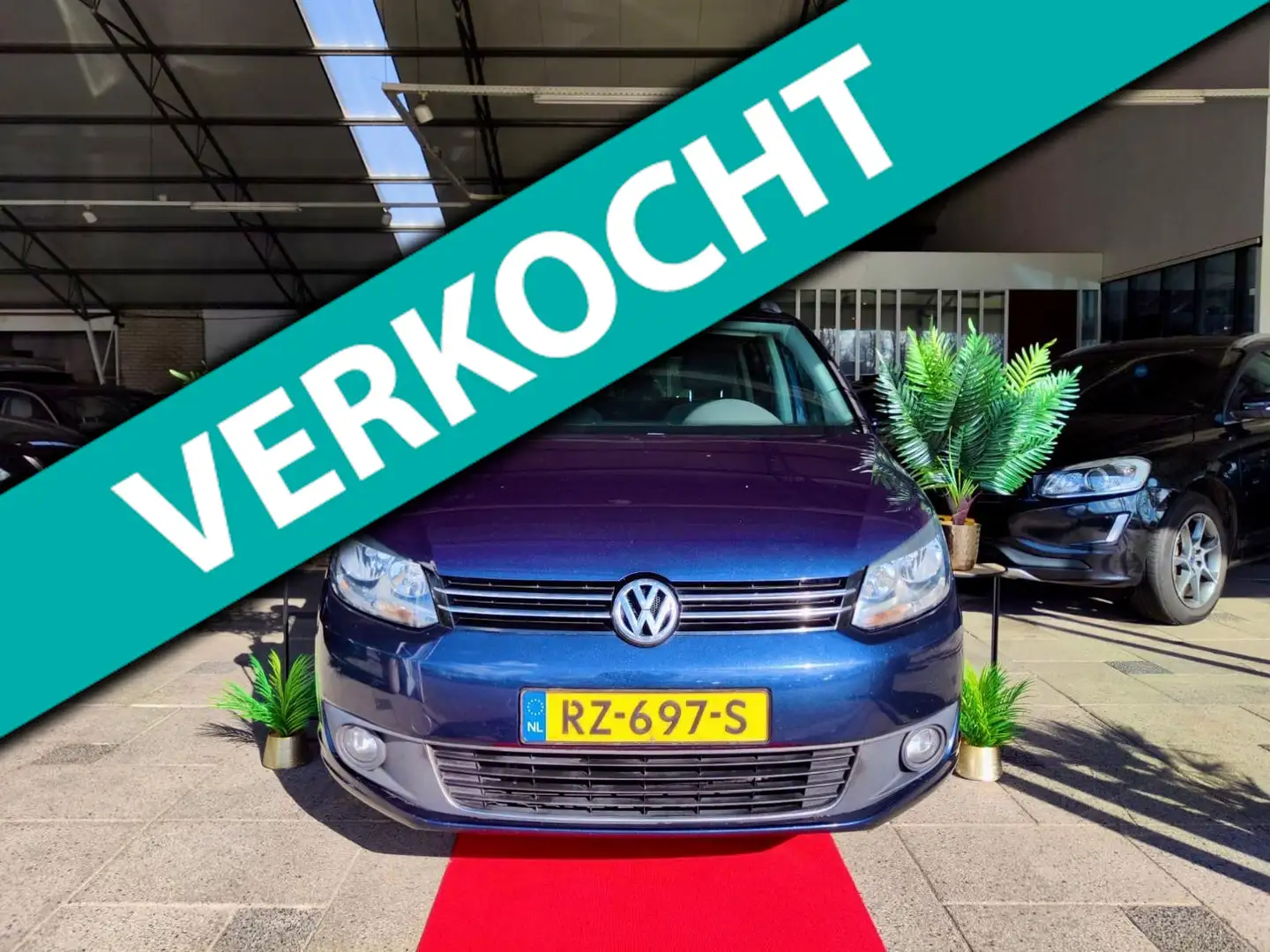 Volkswagen Touran 1.6 TDI BlueMotion 7P PEARL BLUE! 2014 Blauw - 1
