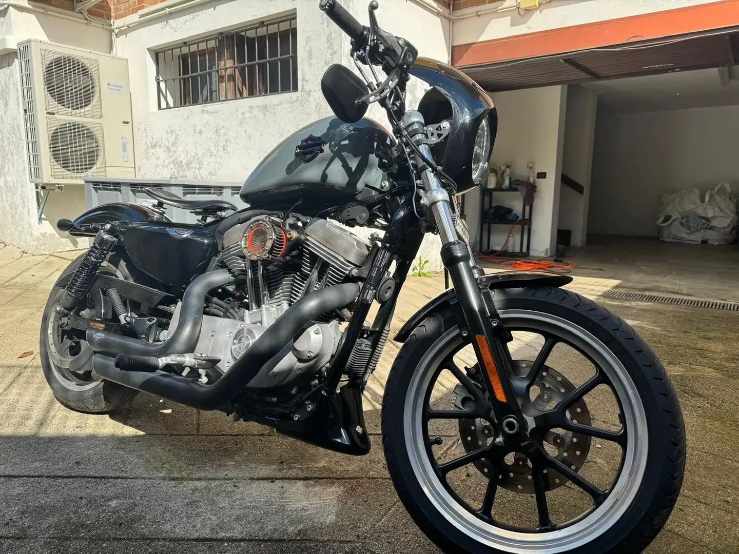 Harley-Davidson Sportster 883 Grau - 1