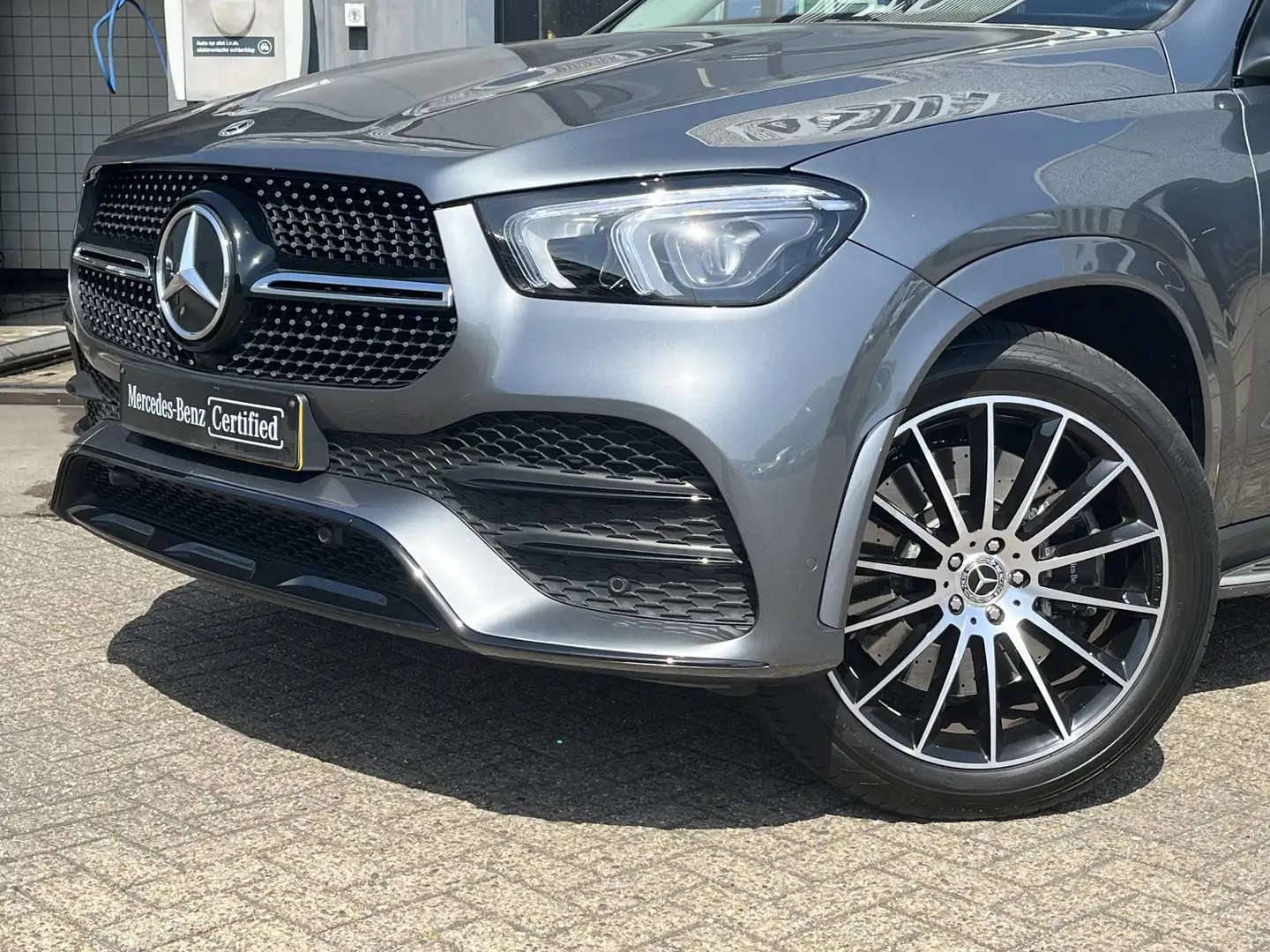 Mercedes-Benz GLE 350 e 4MATIC Premium Plus Grijs - 2