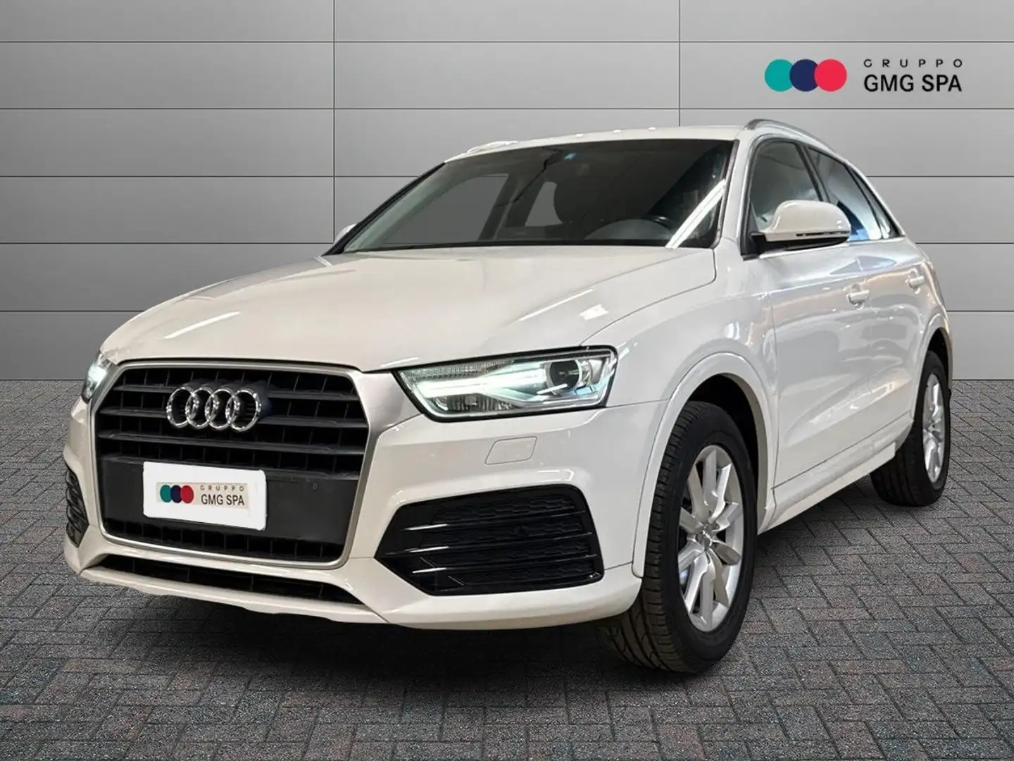 Audi Q3 2.0 tdi Business 120cv s-tronic White - 1