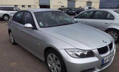 BMW 318 Belle bmw  td e90 2008 pack reprise possible