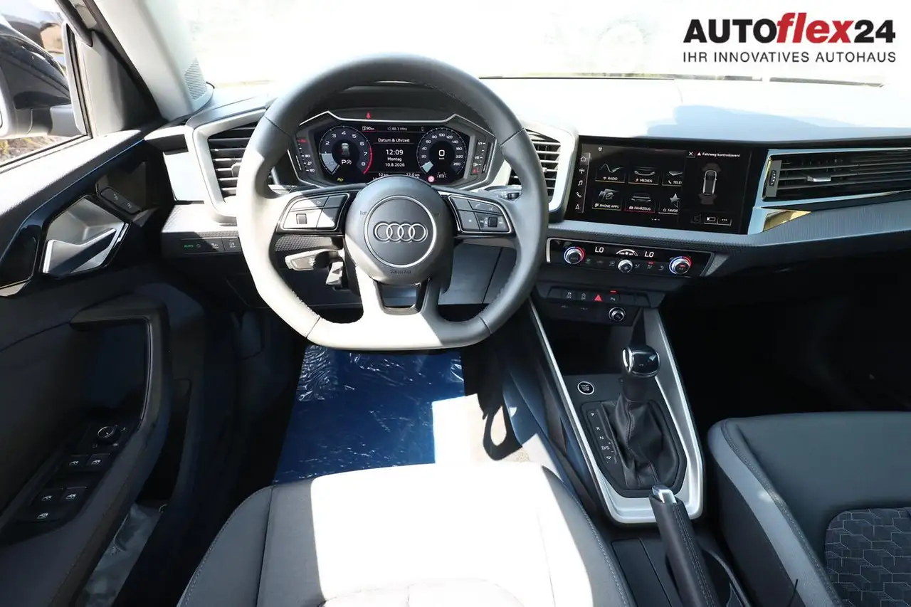 Audi A1 S line SB LED+ SportS CarPlay Kam 17Z Keyless 1..., миниатюра 6