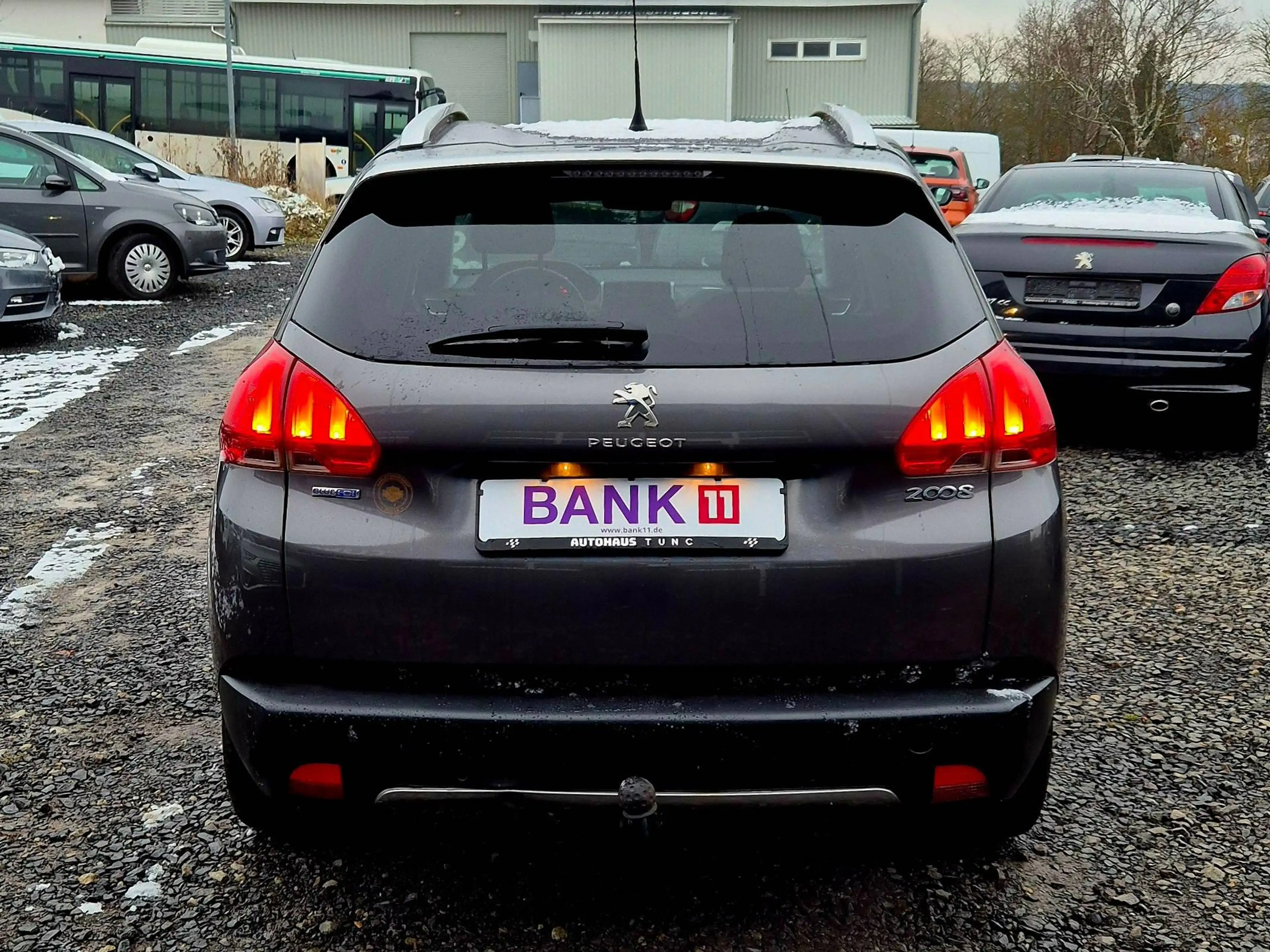 Peugeot 2008 Style, Standheizung, City-Paket, Scheckheftgepfl. — photo 5