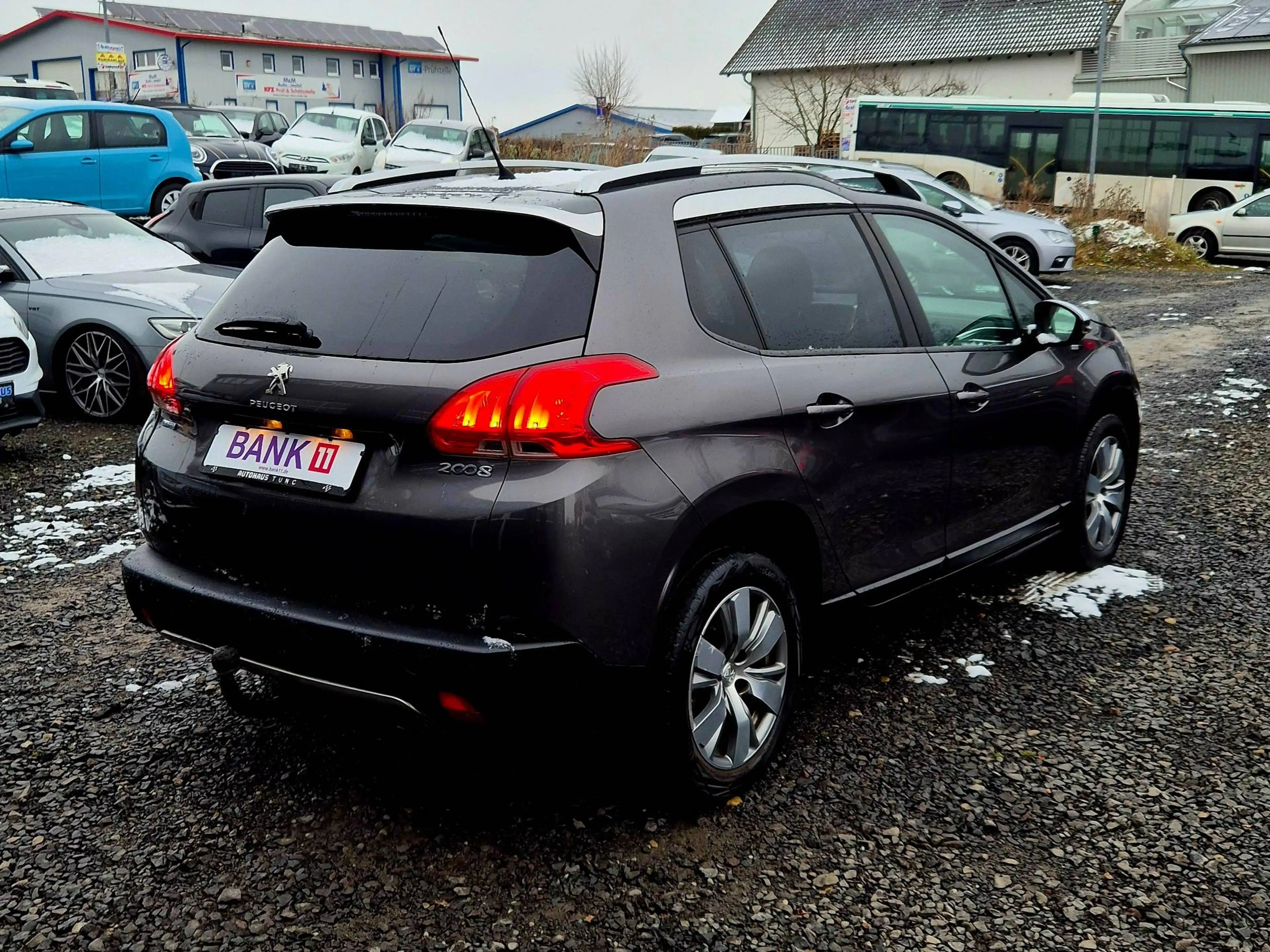 Peugeot 2008 Style, Standheizung, City-Paket, Scheckheftgepfl. — photo 4